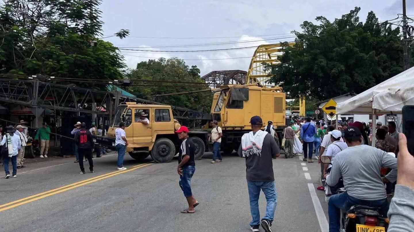Bloqueos en vías del Tolima